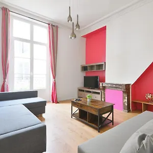  Appartement Quartier Place Des Vosges France